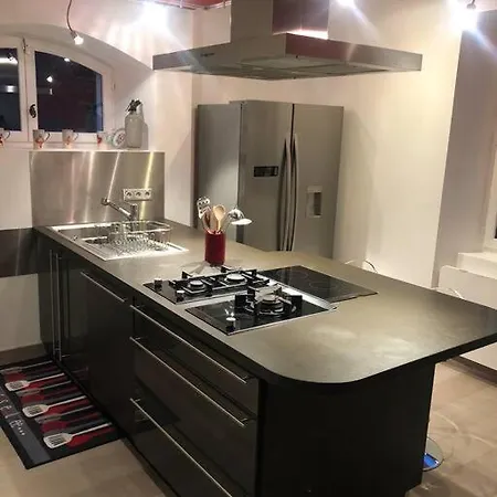 Evalou De 240 M². Villa