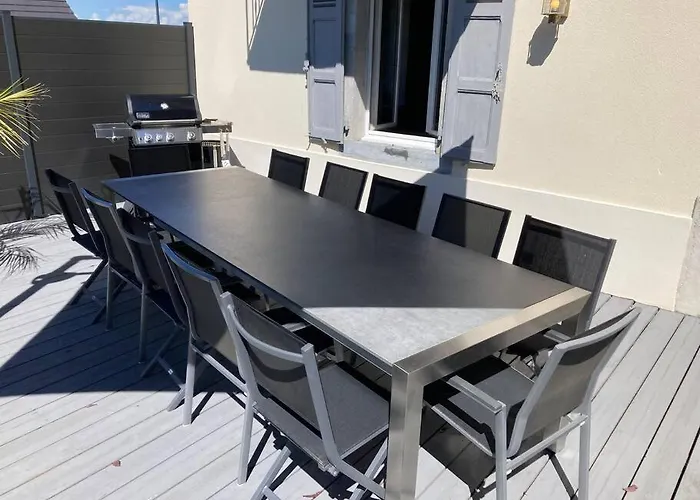 Evalou De 240 M². Villa